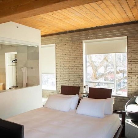 Hotel Ocho Toronto Eksteriør billede